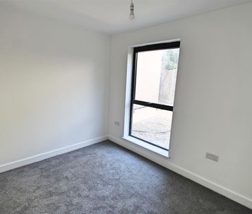 2 bed flat to rent, Watford, WD19 - Photo 4