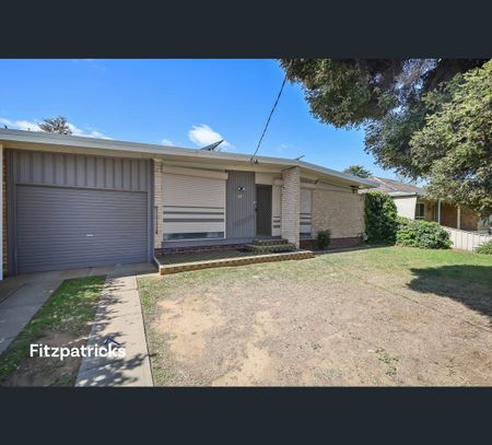 25 Karoom Drive, Glenfield Park, NSW 2650 - Photo 2