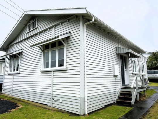 1-Bedroom Unit in Prime Onehunga Location - Photo 1