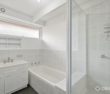 FIRST CLASS LOCATION, LIFESTYLE & LUXURY WITHIN WALKING DISTANCE TO... - Photo 3