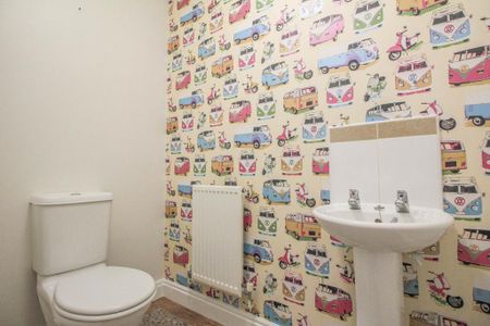 3 bedroom semi-detached house to rent - Photo 3