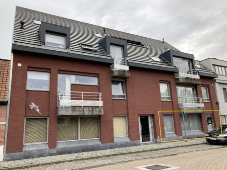 Zeer ruim gelijkvloers appartement met 2 slaapkamers, terras en garage! - Photo 3