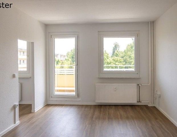 Sanierte 3-Zimmer-Wohnung mit Balkon! - Foto 1