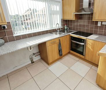 Flat to rent on - Photo 5