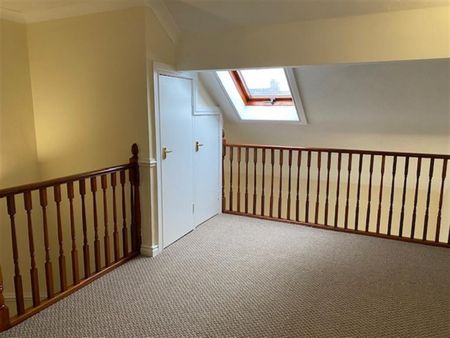 1 bedroom Flat To Let - Photo 2