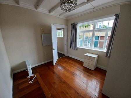 Spacious Five-Bedroom Home in the Heart of Newtown - Photo 4
