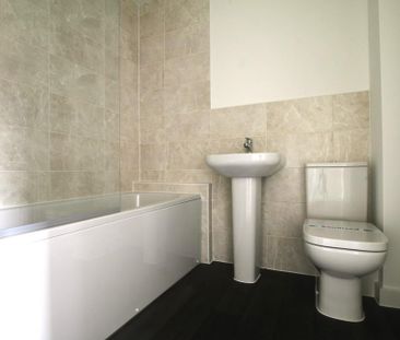 2 bedroom semi-detached house to rent - Photo 5