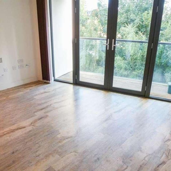 St James Walk, GL50 - Photo 1