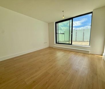 3 bedroom flat to rent - Photo 1