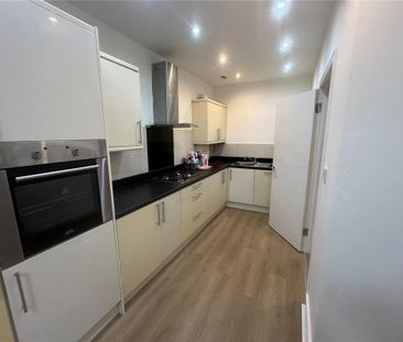 3 bedroom semi-detached house to rent - Photo 4