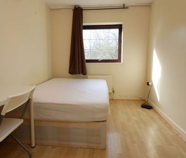 Room in a Shared House, Ropemaker Road, SE16 - Photo 5