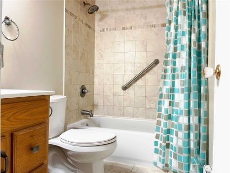 For Lease - 4 Gatsby Square, Brampton, Ontario - Photo 2