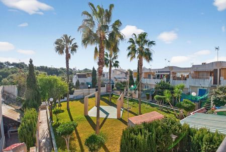 Alquiler de casa o chalet independiente en Los Balcones - Los Altos del Edén - Photo 4