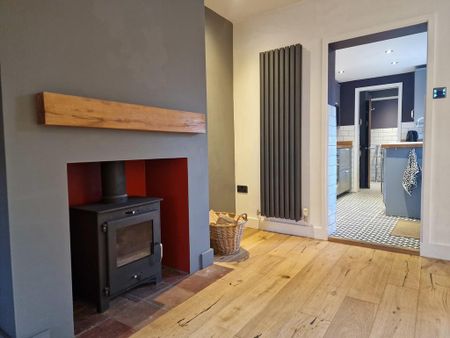 2 bedroom terraced house to rent - Photo 2