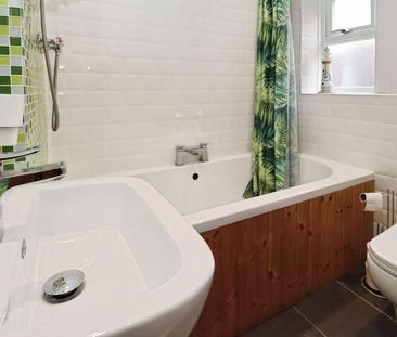 3 bedroom terraced house to rent - Photo 5