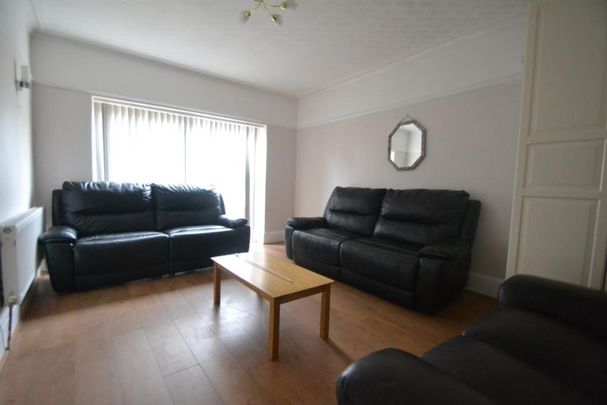5 bedroom detached house to rent - Photo 1