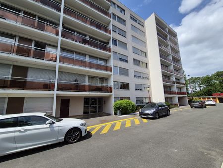 Location Appartement 2 pièces 50m² RONCHIN 59790 - Photo 4
