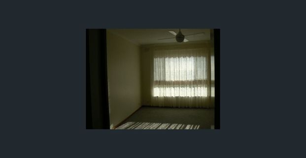 Brand new Kitchen and bathroom! 2 bedroom, Low maintenance, Neat as a pin. - Photo 1