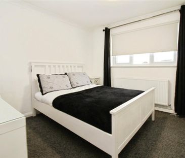 2 bedroom maisonette to rent - Photo 3