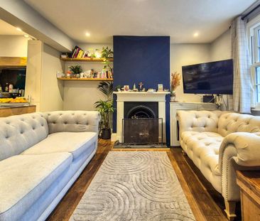 2 bedroom end of terrace house to rent - Photo 4