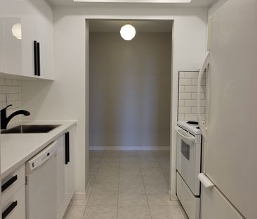 For Lease - 1535 Lakeshore Road Unit# 907, Mississauga, Ontario - Photo 6