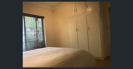 Leafy “Avenues” Living – Modern Comfort Near the City - Photo 3