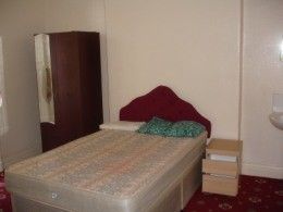 10 Bedrooms - Student House - Bradford - Photo 3