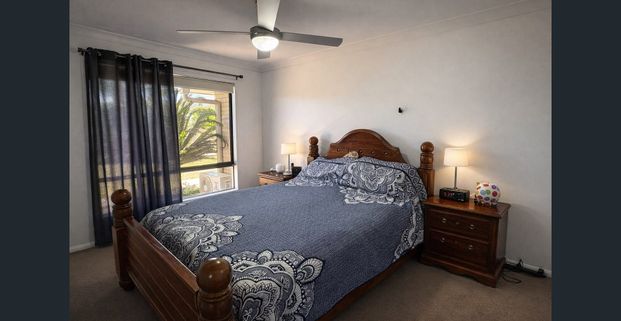 Luxury Family Living with Breathtaking Sunset Views – Birdwood Estate, Gowrie Junction - Photo 1