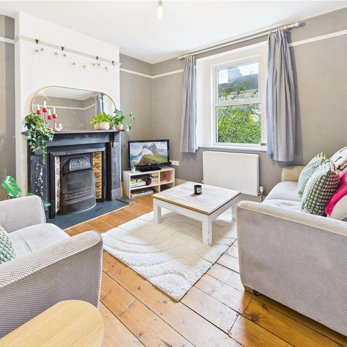 2 bedroom terraced house to rent - Photo 1