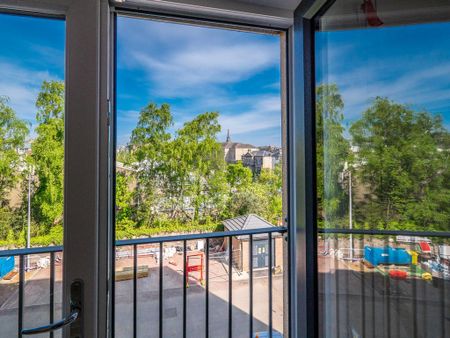 3 bedroom flat to rent - Photo 2