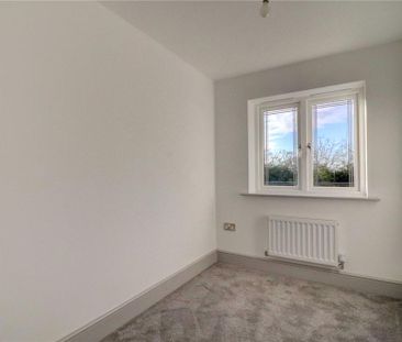 3 bedroom end of terrace house to rent - Photo 1