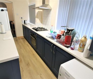 3 bedroom terraced house to rent - Photo 5