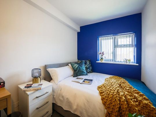 1 bedroom in a house share to rent - Photo 1