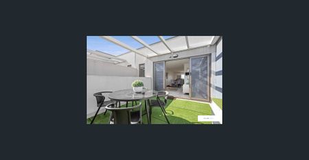 Easy Living Amongst Shops and Parkland! - Photo 4