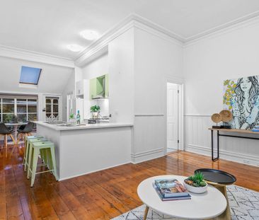 Register to Inspect // Classic Style meets Contemporary Class - Photo 1