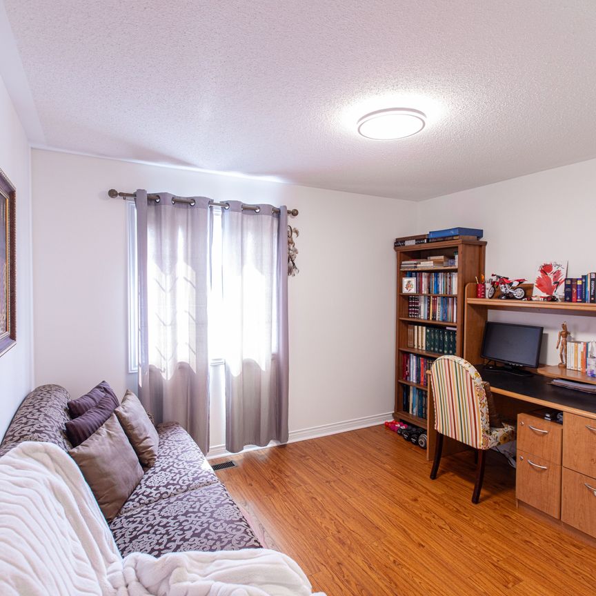 For Lease - 4 Old Orchard Crescent, Richmond Hill, Ontario - Photo 1