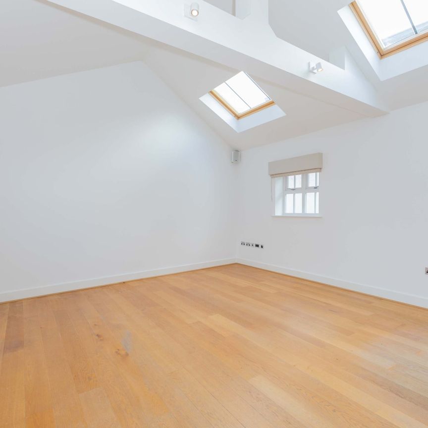 Eton Thameside, Eton - Photo 1