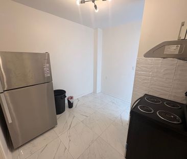 For Lease - 756 Queen Street Unit# C, Toronto, Ontario - Photo 5