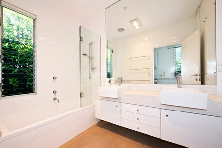 81 Somerset Street, Richmond VIC 3121 - House For Rent | Domain - Photo 5