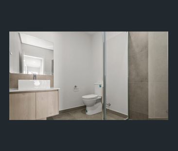 Contemporary Edge & Stylish Design - Photo 5