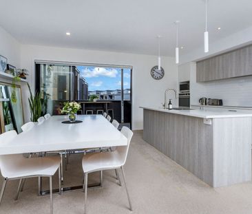 Fab spacious family home in great location with Double Garage!! - Photo 6