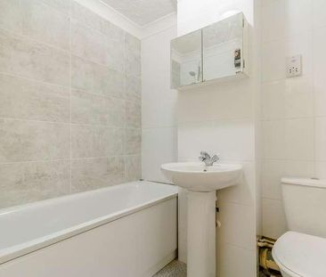 Cobham Gate, Freelands Road, Cobham, Surrey, KT11 - Photo 3