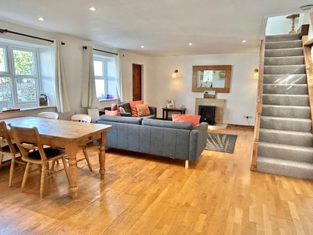 2 bedroom Two Bedroom House to rent - Photo 3