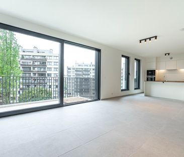 Duplex met drie slaapkamers in Schaarbeek - Photo 1