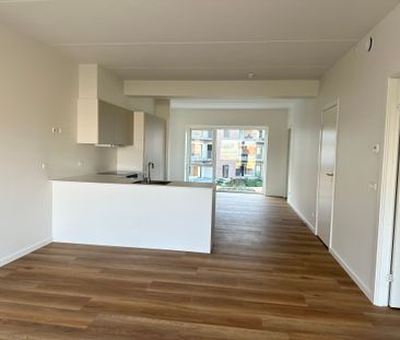 Lys 3-værelses lejlighed med altan i Nørresundby - Foto 1