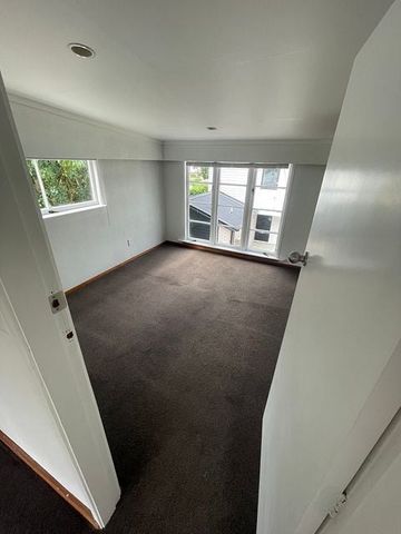 Charming 4BR Home in Fairfield! - Photo 3