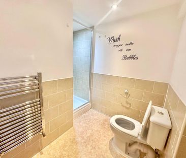 12 Whitefield Tce, Flat 8 - Photo 4