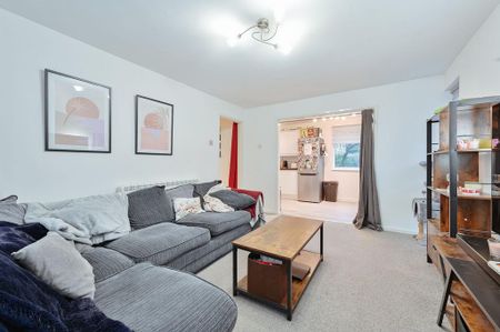 2 bedroom flat to rent - Photo 2