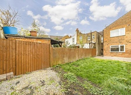 Beaconsfield Road - Photo 5