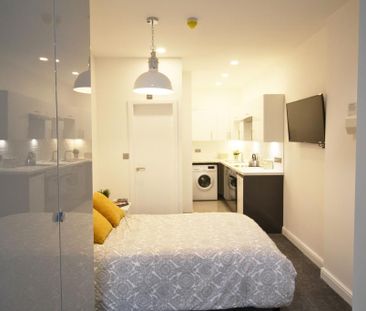 Studio to rent - Photo 2